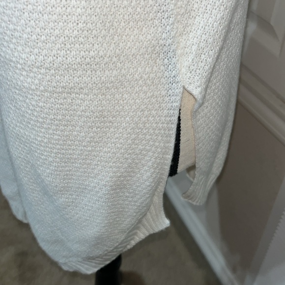 Rue21 ivory textured lightweight sweater Size M - Picture 12 of 17